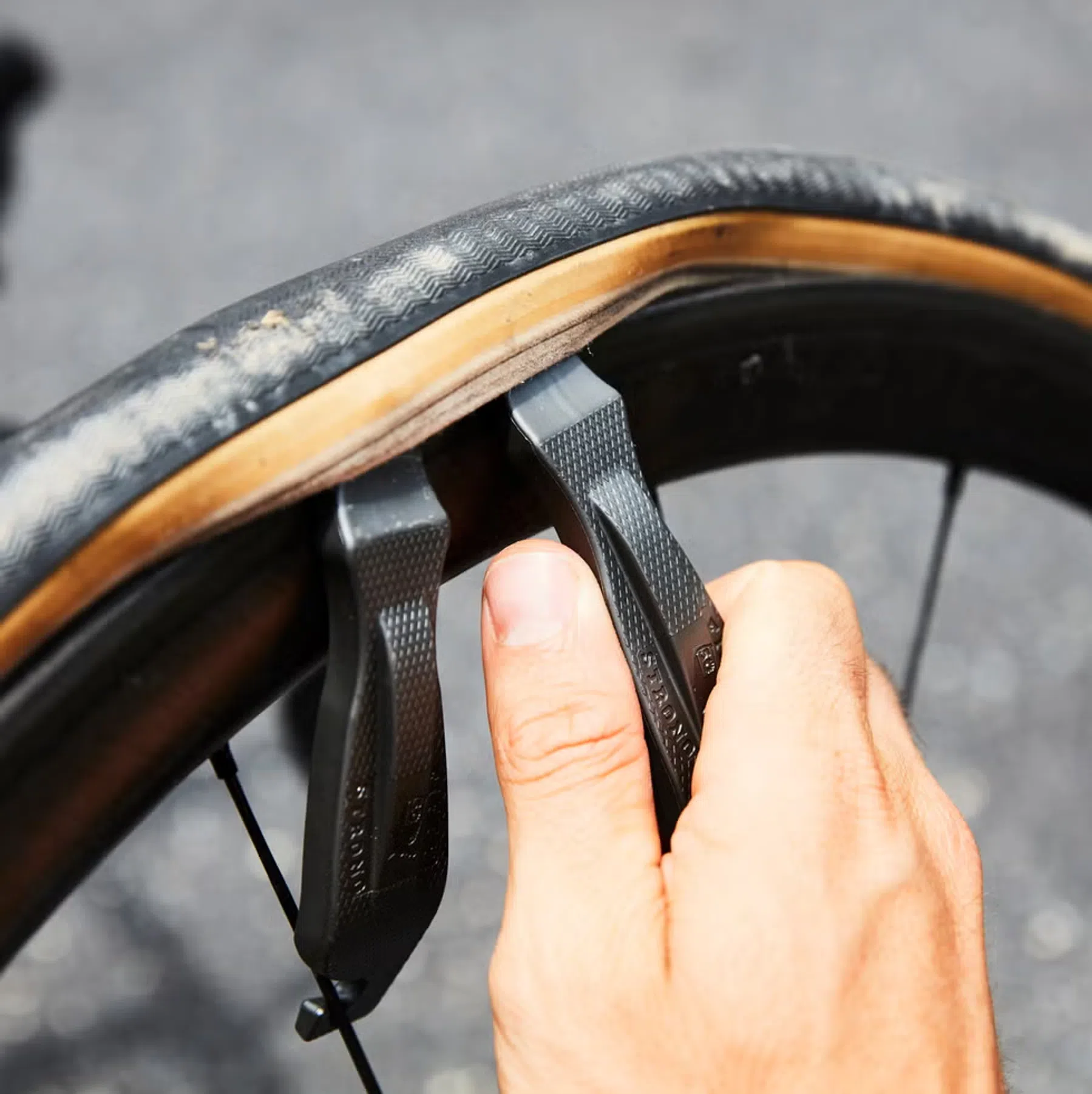 Een band verwijderden